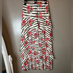 Womens ruffled skirt